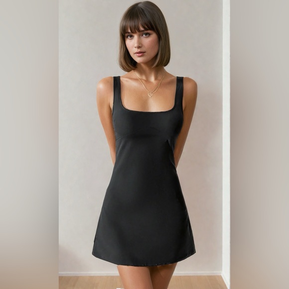 Black A-Line Backless Dress - Picture 2 of 8